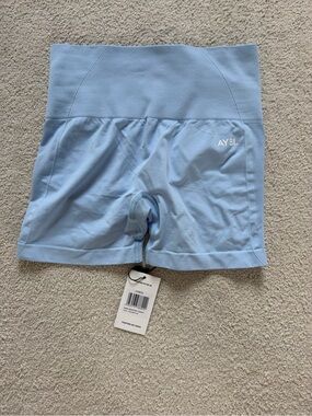 AYBL Empower Seamless short